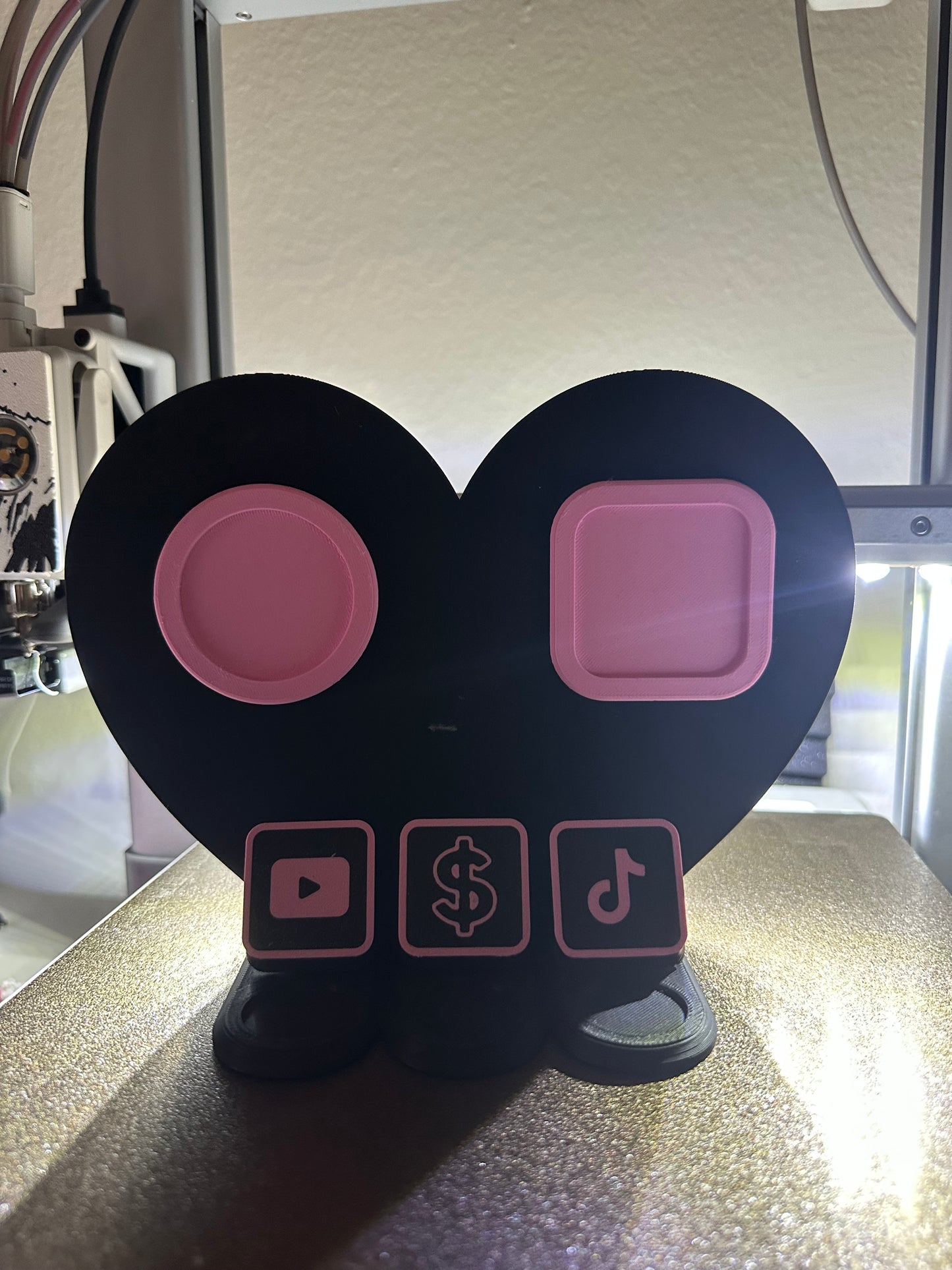 HEART SHAPED 3D printed NFC stand
